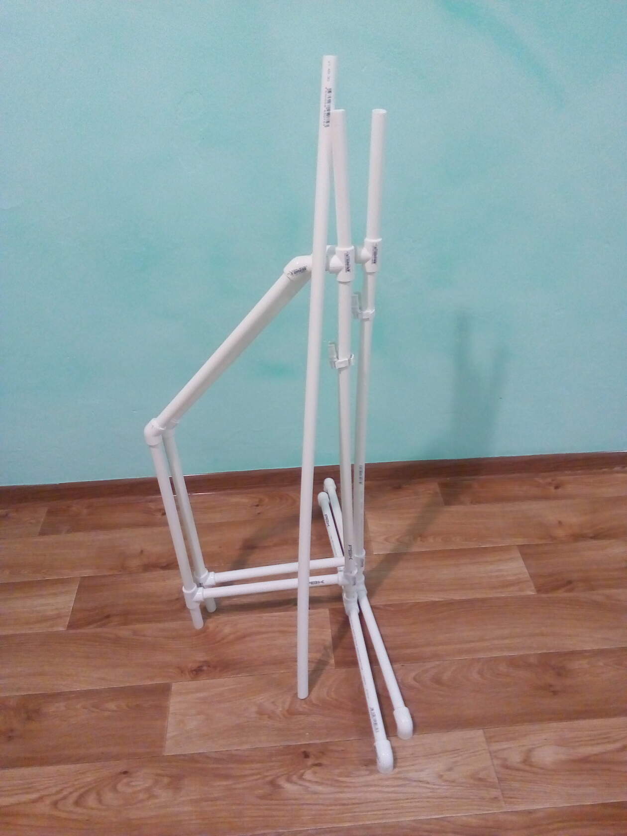 4.09. bar.jpg